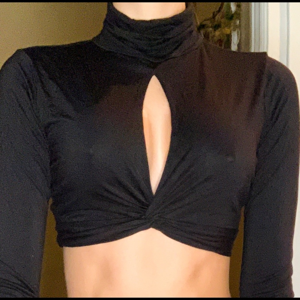 BCBG black LS crop top with peep hole